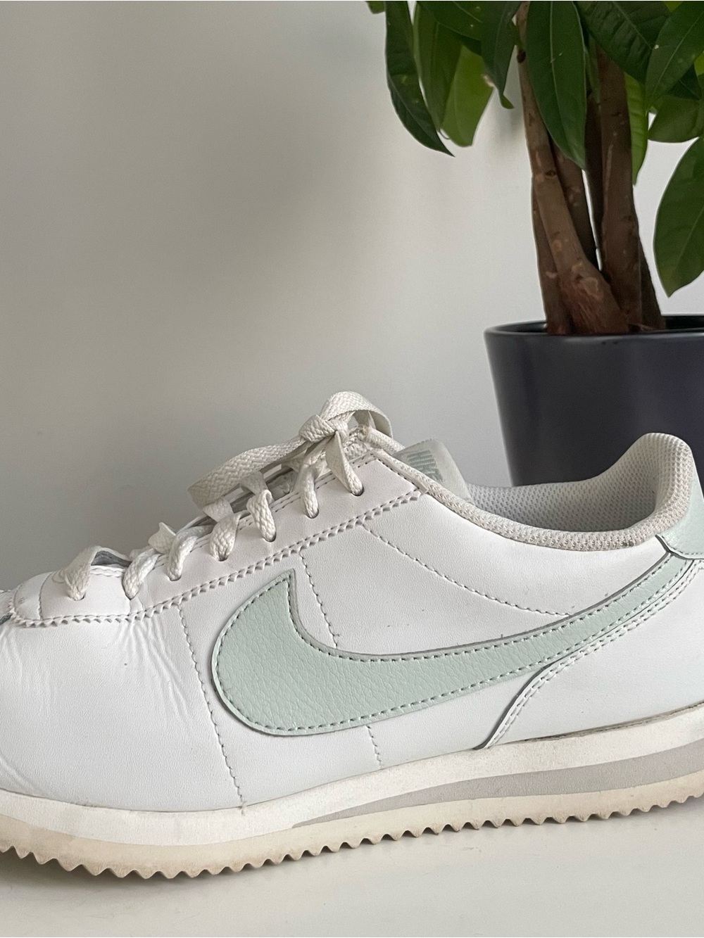 Women Size 8 Nike Cortez Leather Summit White Light Silver Shoes